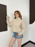 Dik Yaka Yumoş Oversize Crop Triko Kazak Bej