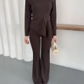 Yan Pileli İki Pantolonlu Takım Kahve