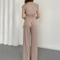 Omuz Vatkalı Asimetrik Kesim Takım Pudra
