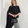 Asimetrik Kesim Vatkalı Tasarım Bluz Siyah