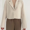 Kruvaze Yaka Tek Düğme Detay Crop Ceket Bej