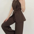 Bel Kemerli Asimetrik Kesim Yelekli Takım Kahve