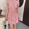Büzgülü Bel Ekose Fırfırlı Mini Elbise Pembe