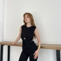Bel Pencere Detaylı Bluz Siyah