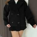 Düğme Detay Kısa Kaşe Ceket Siyah