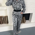 Leopar Desenli İki Takım Gri