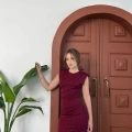 Omuz Vatkalı Taş Detaylı Elbise Bordo