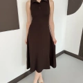 Yaka Detay Sıfır Kol Midi Elbise Kahve