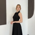 Yaka Detay Sıfır Kol Midi Elbise Siyah