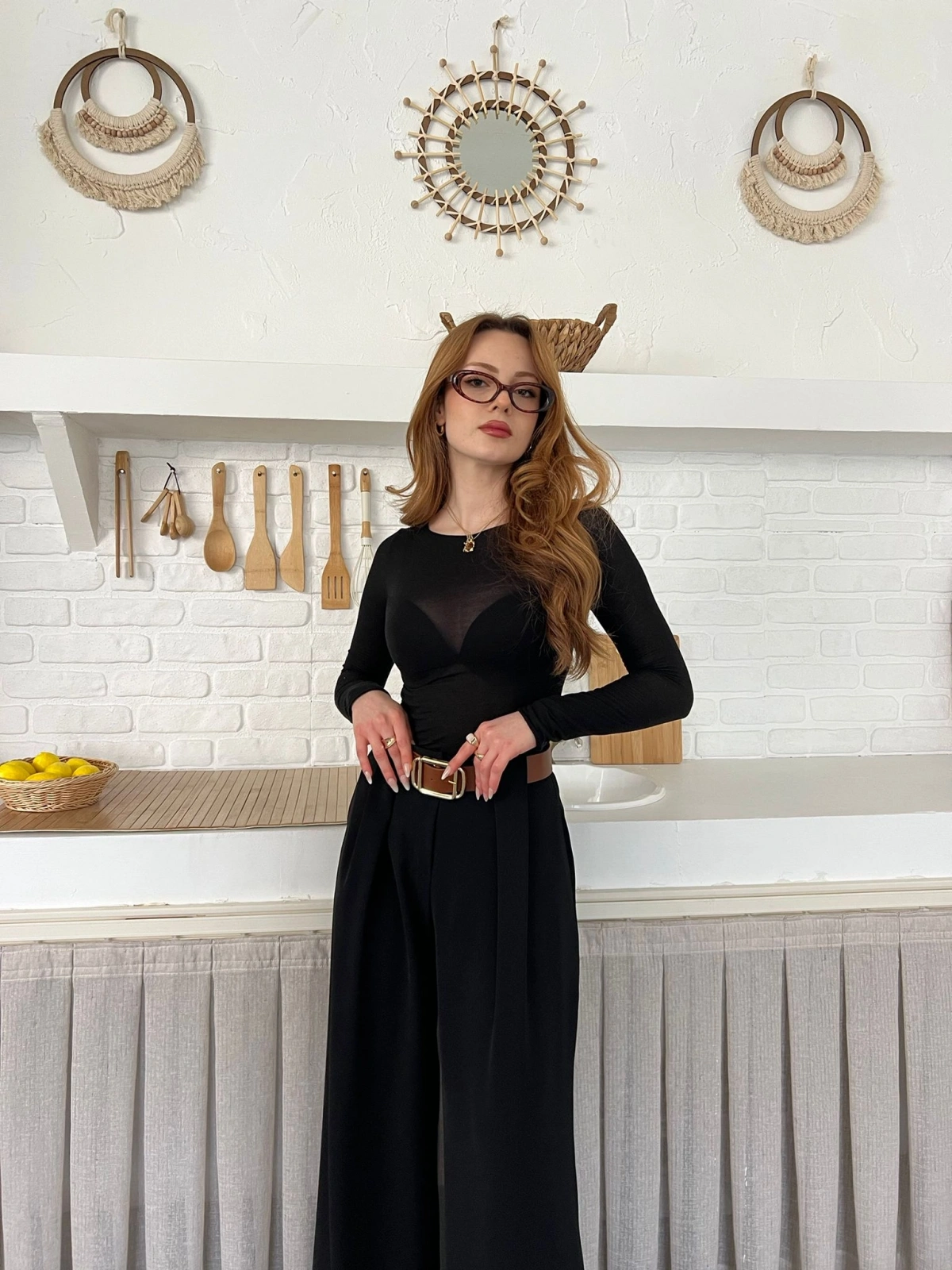 Pile Detaylı Kemerli Bol Paça Pantolon Siyah