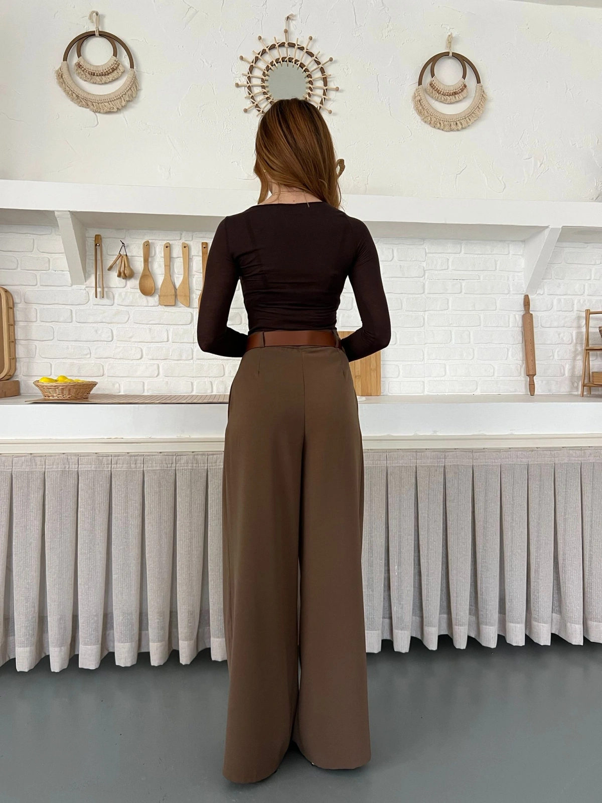 Pile Detaylı Kemerli Bol Paça Pantolon Sütlü Kahve