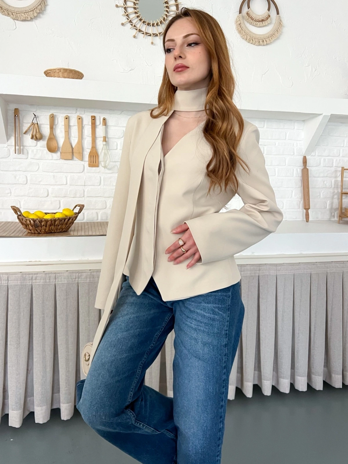 Fular Detaylı Düğmeli Ceket Bej
