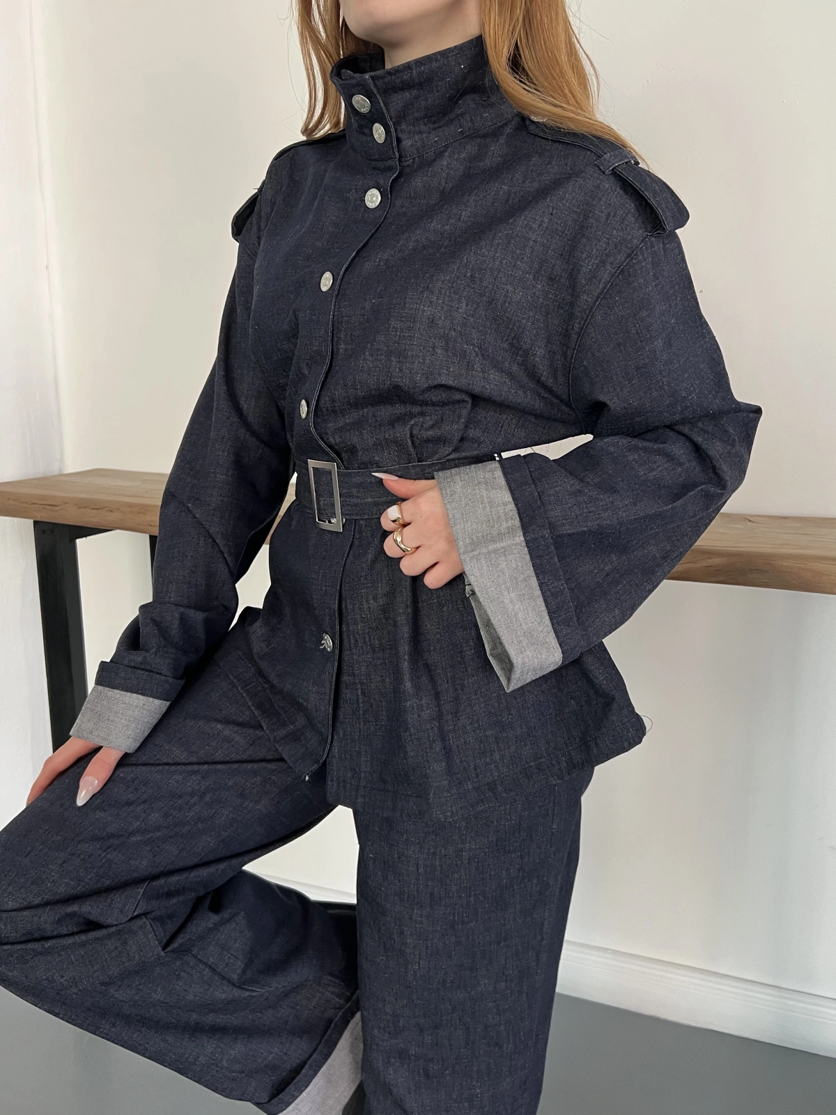 Kemerli Düğme Detaylı Yüksek Yaka Denim Takım Lacivert