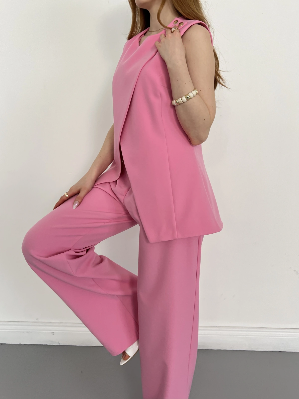 Bel Kemerli Asimetrik Kesim Yelekli Takım Pembe