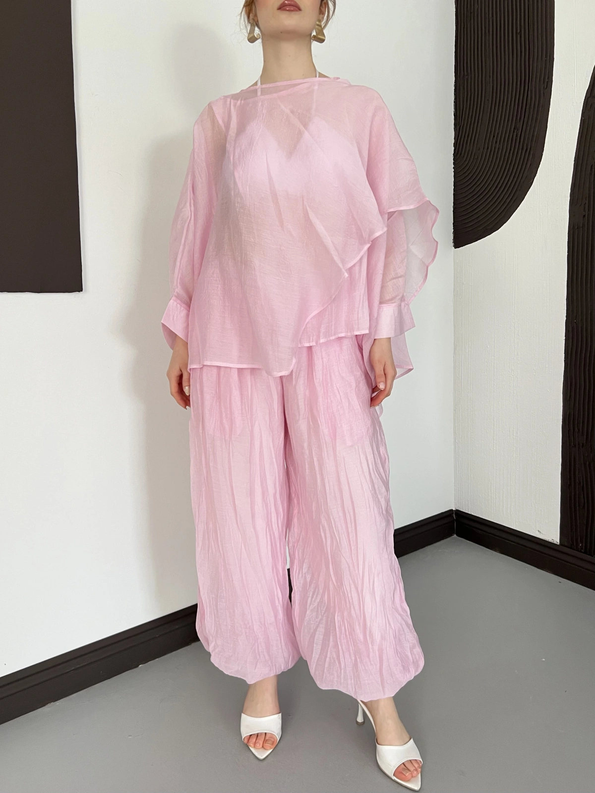 Uçuşan Pelerin Bluz-Pantolon Takım Pembe