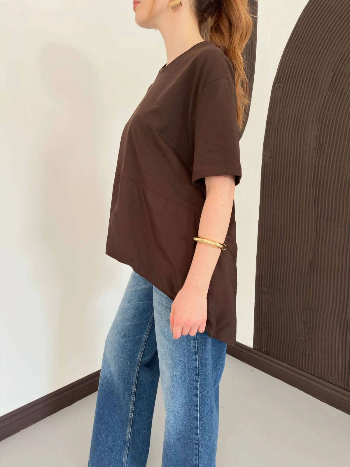 Modal Kumaş Garnili Asimetrik Oversize Tişört Kahve