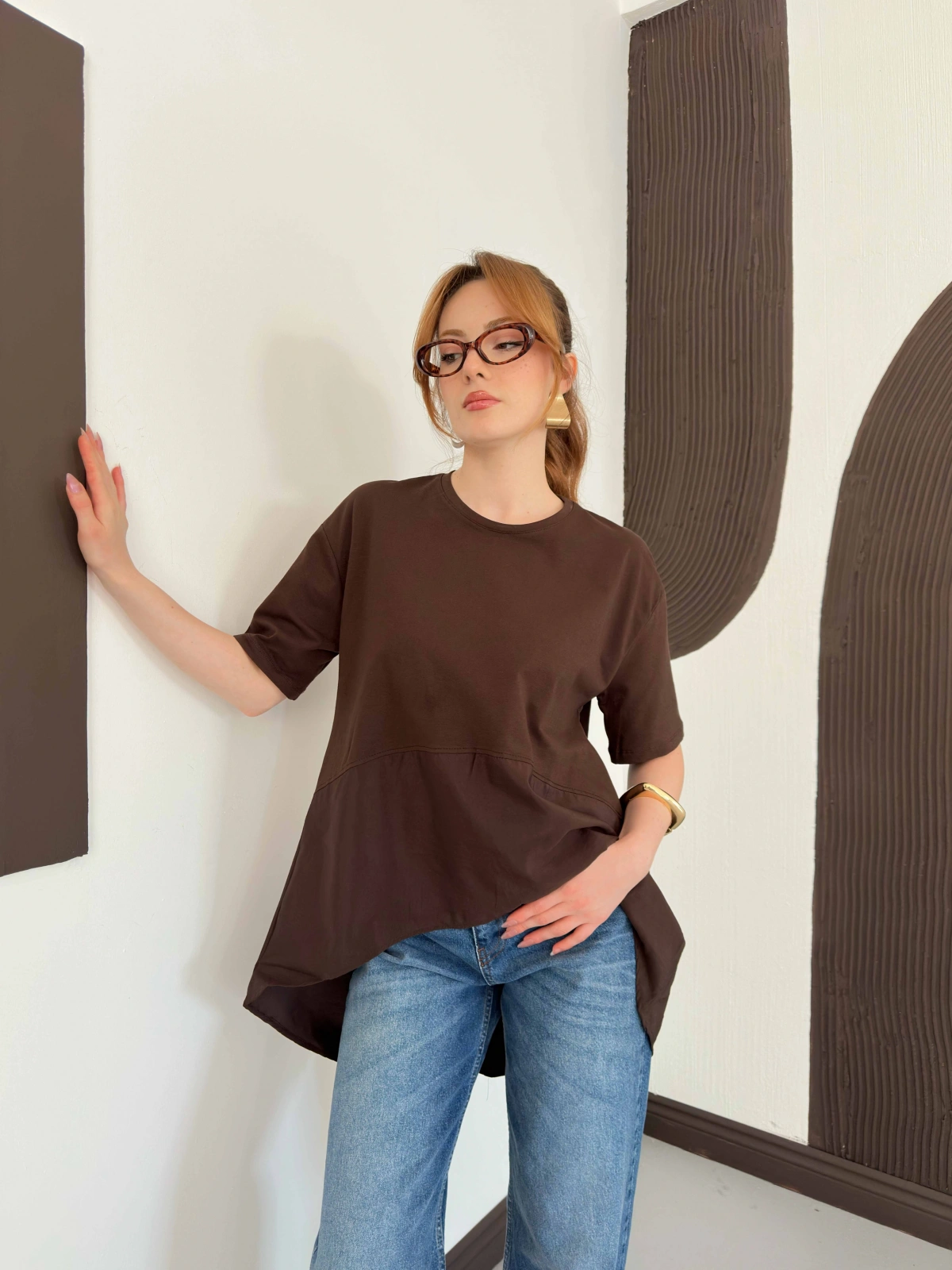 Modal Kumaş Garnili Asimetrik Oversize Tişört Kahve