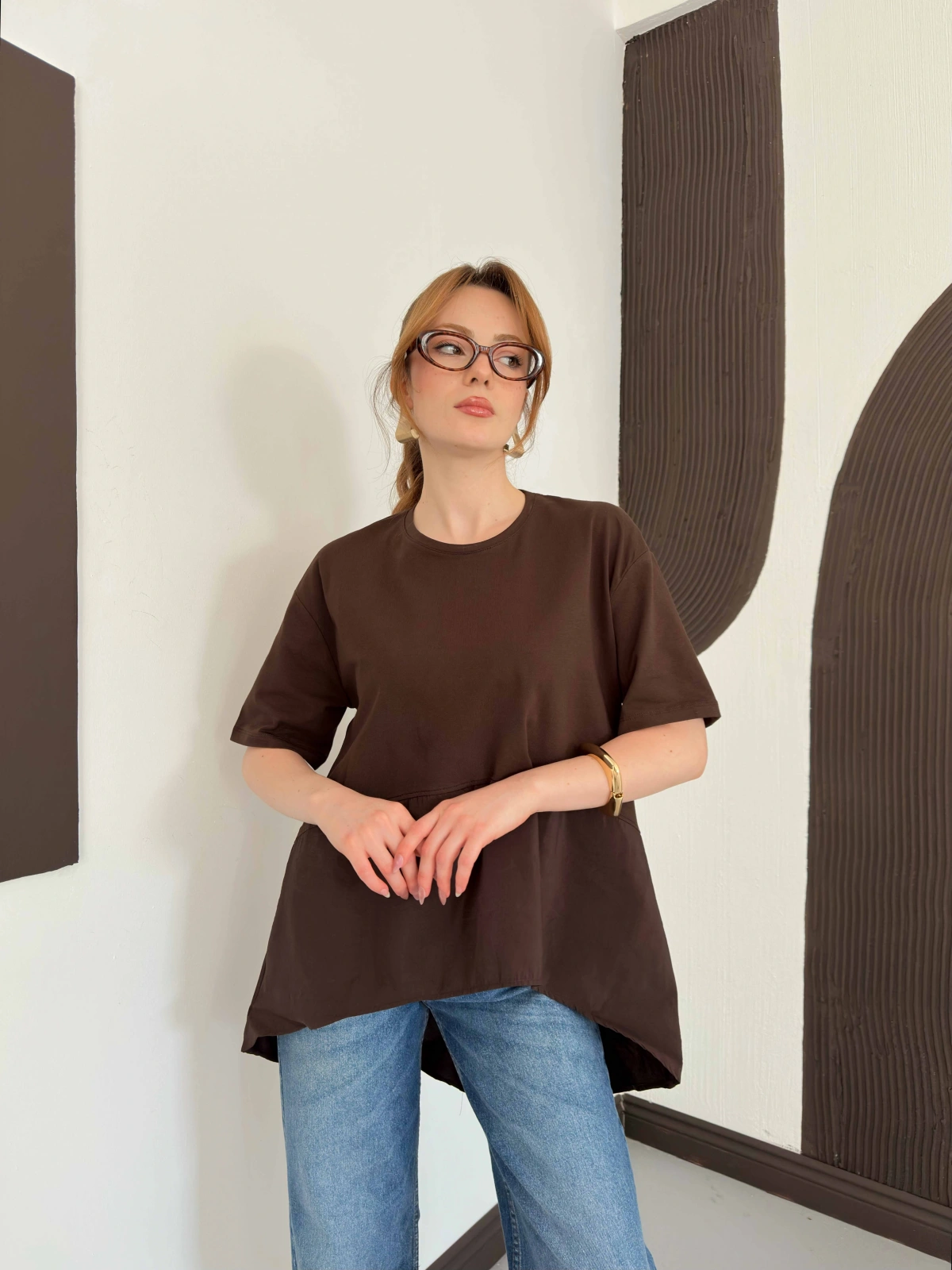 Modal Kumaş Garnili Asimetrik Oversize Tişört Kahve