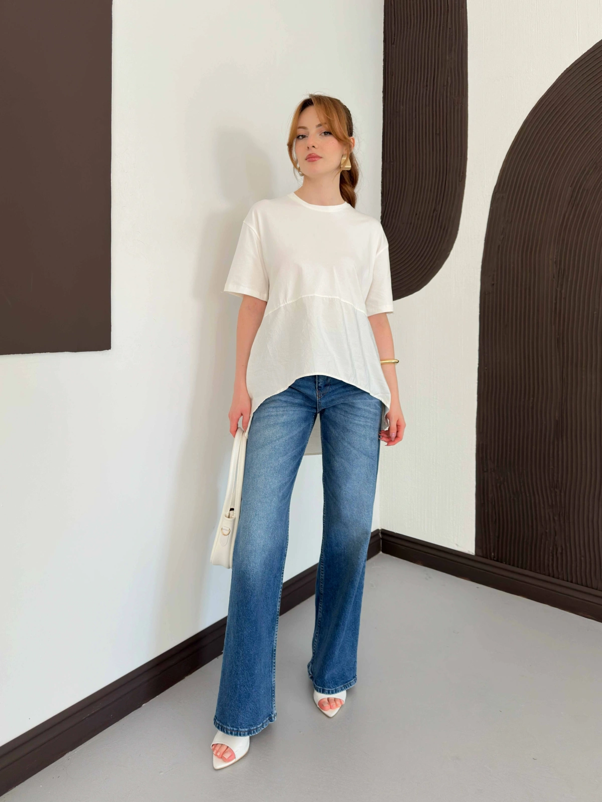 Modal Kumaş Garnili Asimetrik Oversize Tişört Ekru