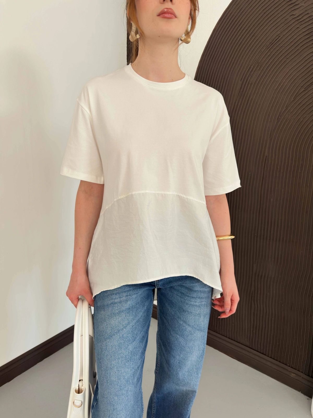 Modal Kumaş Garnili Asimetrik Oversize Tişört Ekru