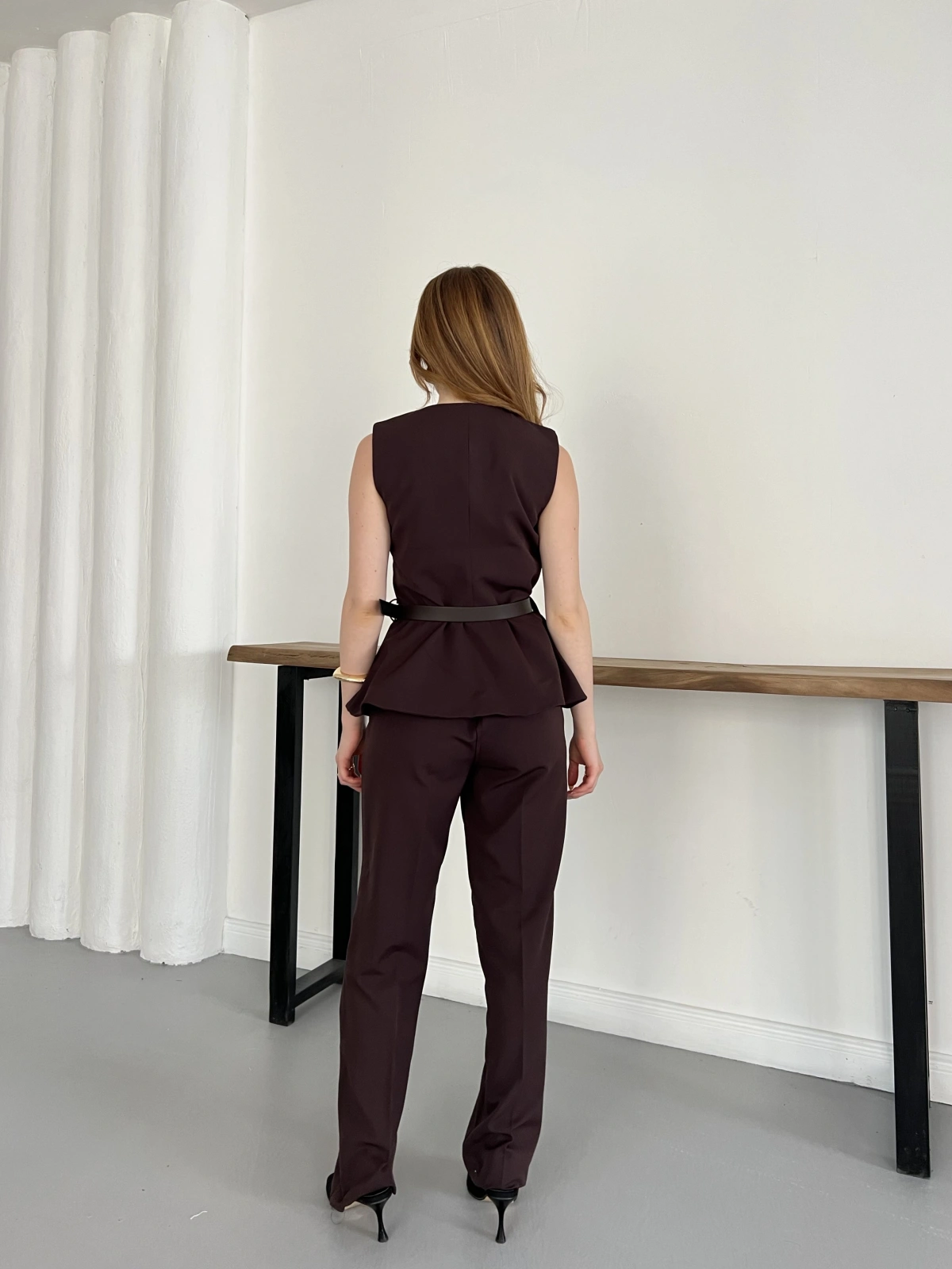 Double Kumaş Kemer Detaylı Yelek-Pantolon Takım Kahve