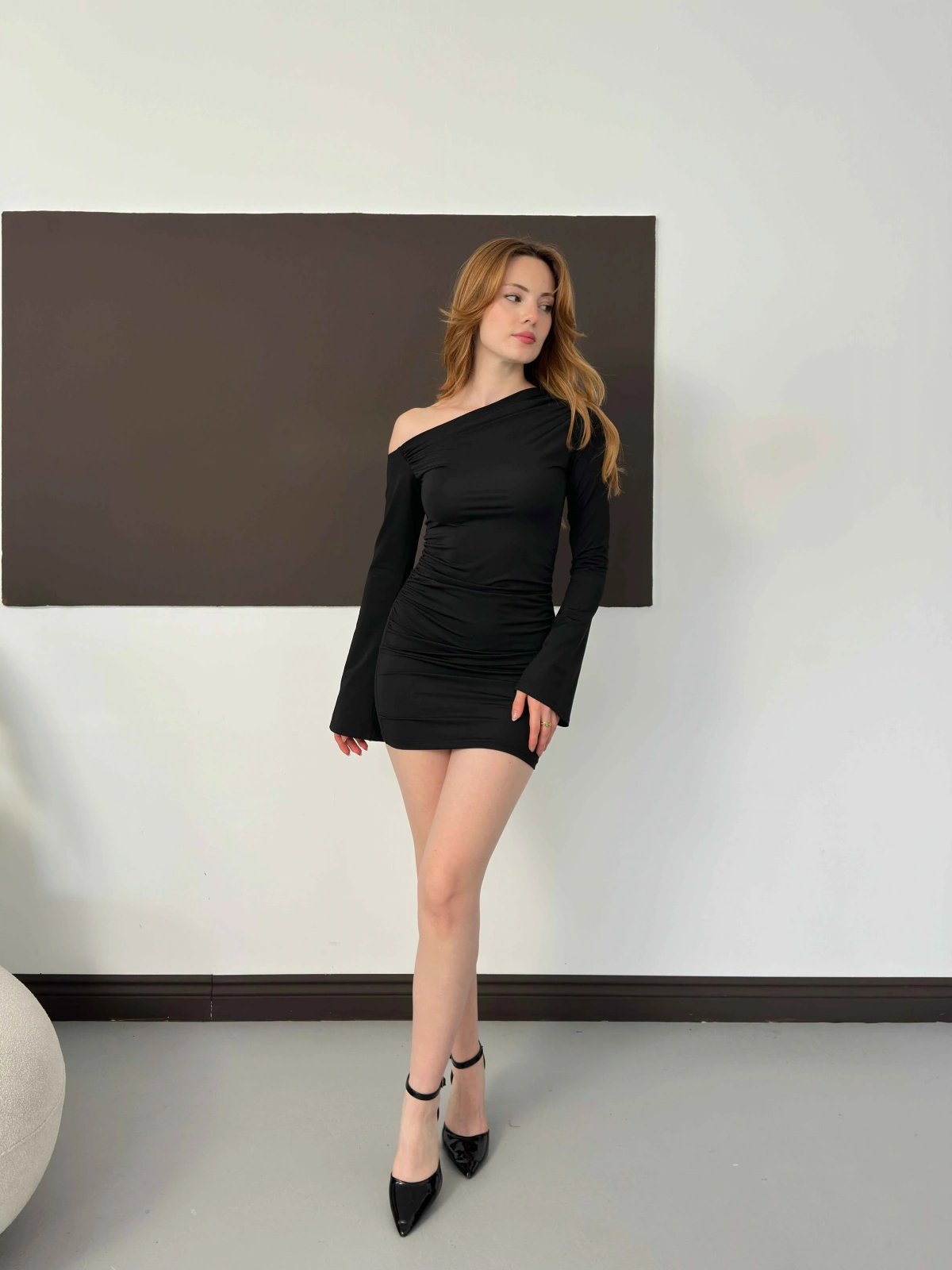 Asimetrik Yaka Tek Omuz Mini Elbise Siyah
