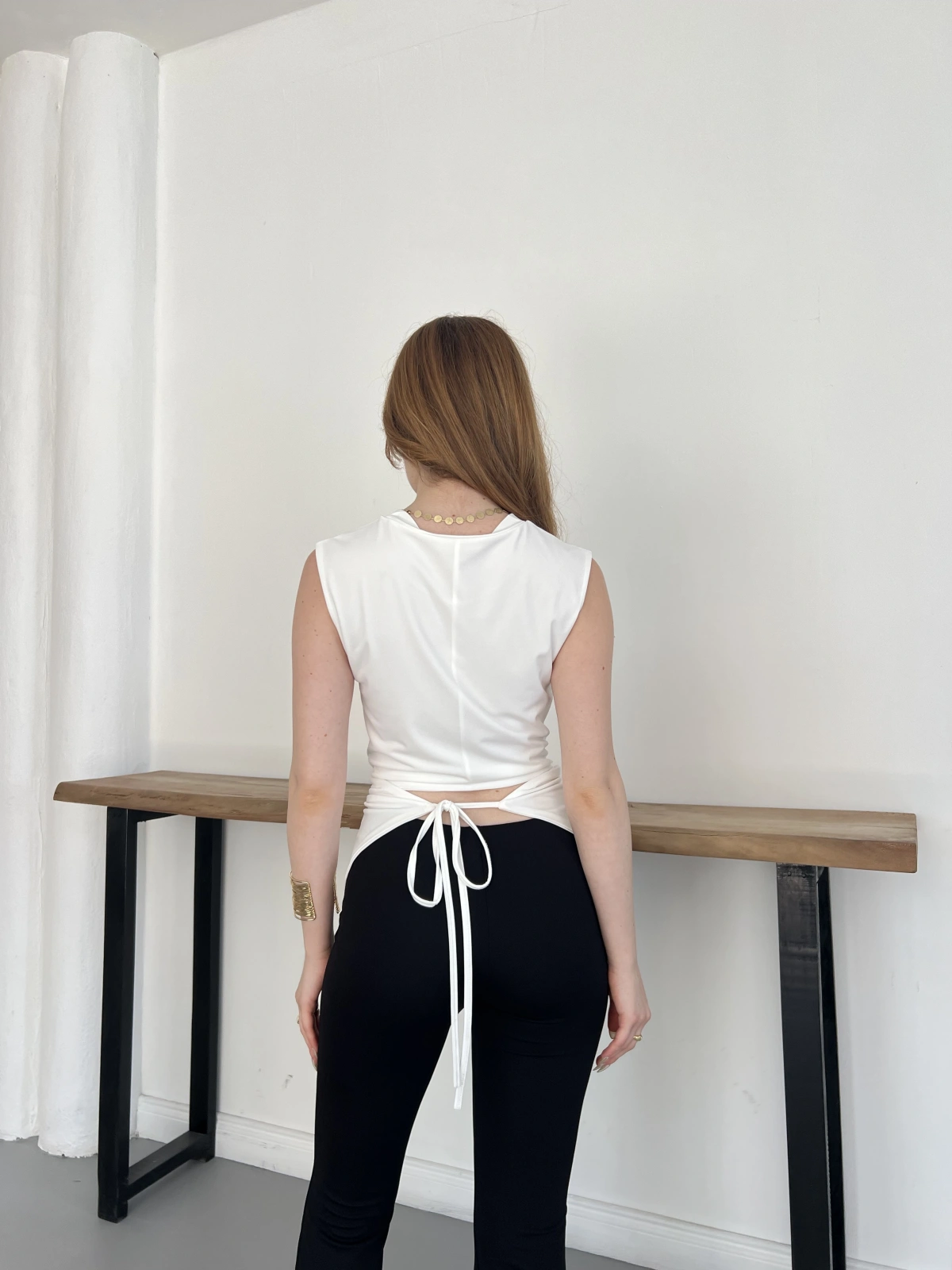 Bel Pencere Detaylı Bluz Beyaz