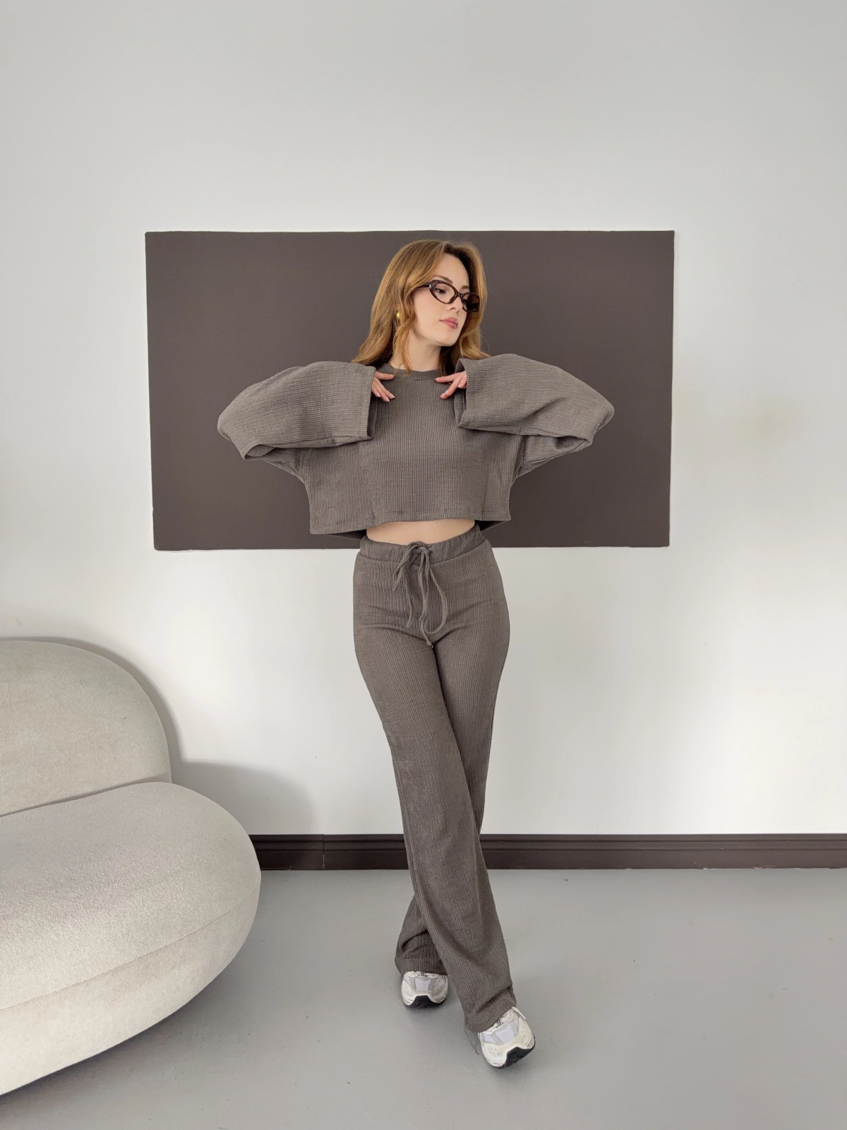Bisiklet Yaka Piliseli Crop-Pantolon Takım Vizon