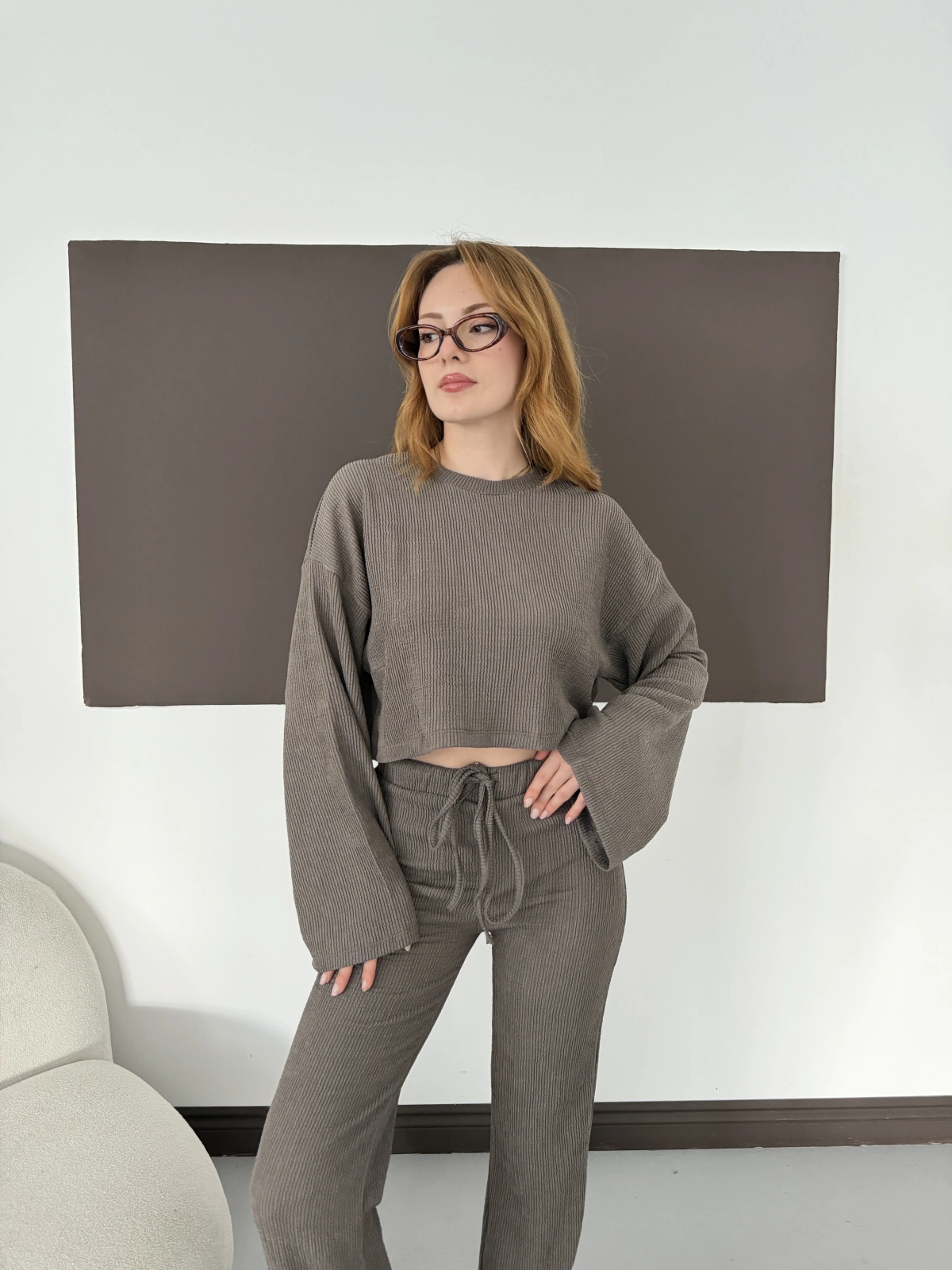 Bisiklet Yaka Piliseli Crop-Pantolon Takım Vizon