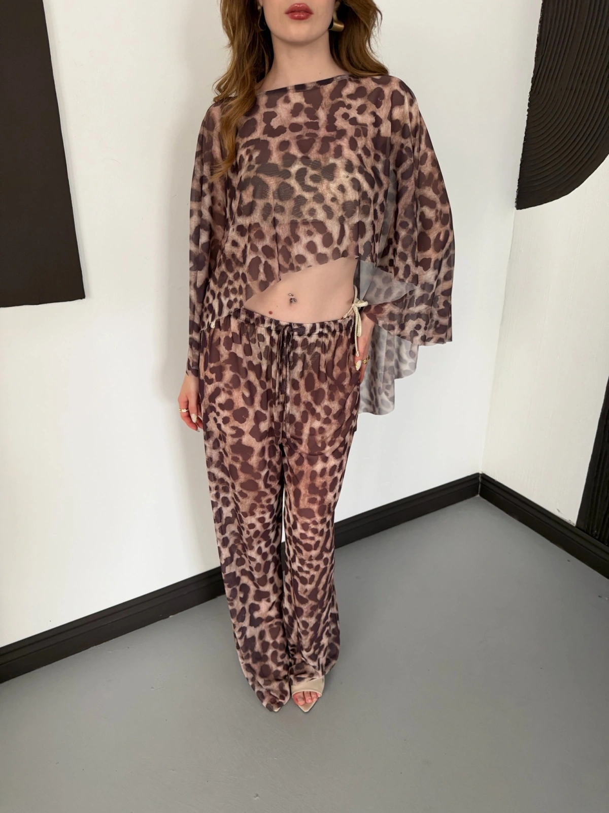 Dijital Baskı Asimetrik Bikini Üstü Takım Leopar