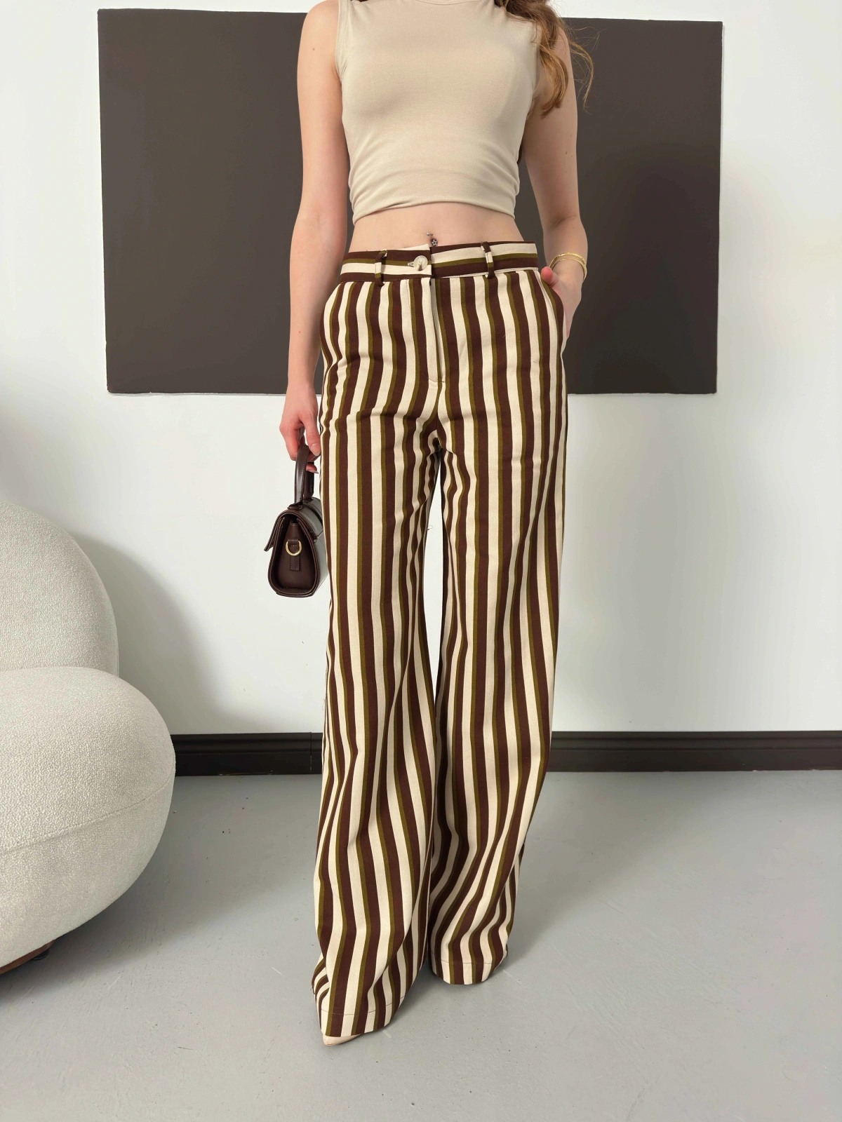Dikey Çizgi Detaylı Geniş Paça Pantolon Kahve