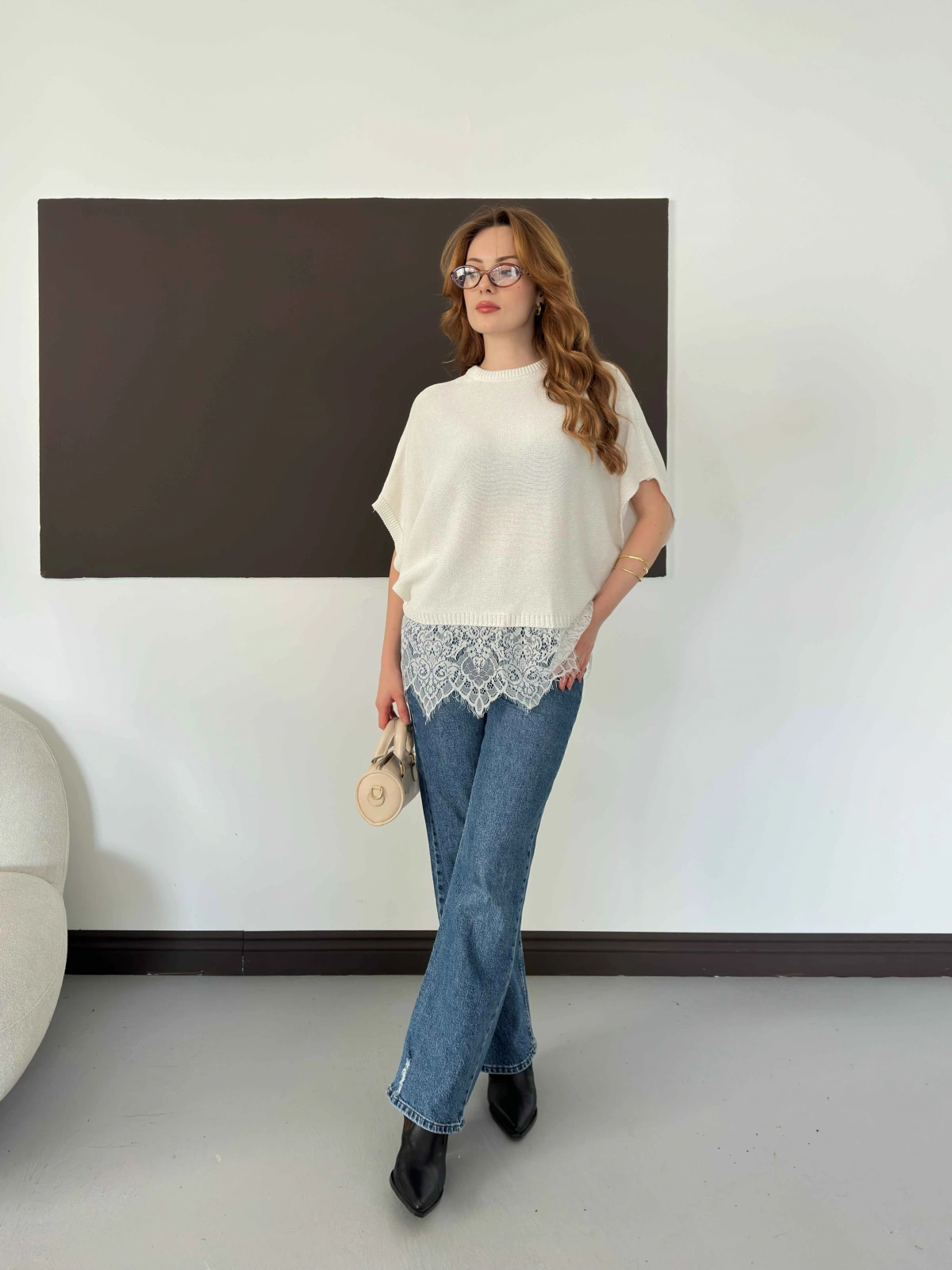 Etek Ucu Dantelli Oversize Triko Bluz Beyaz