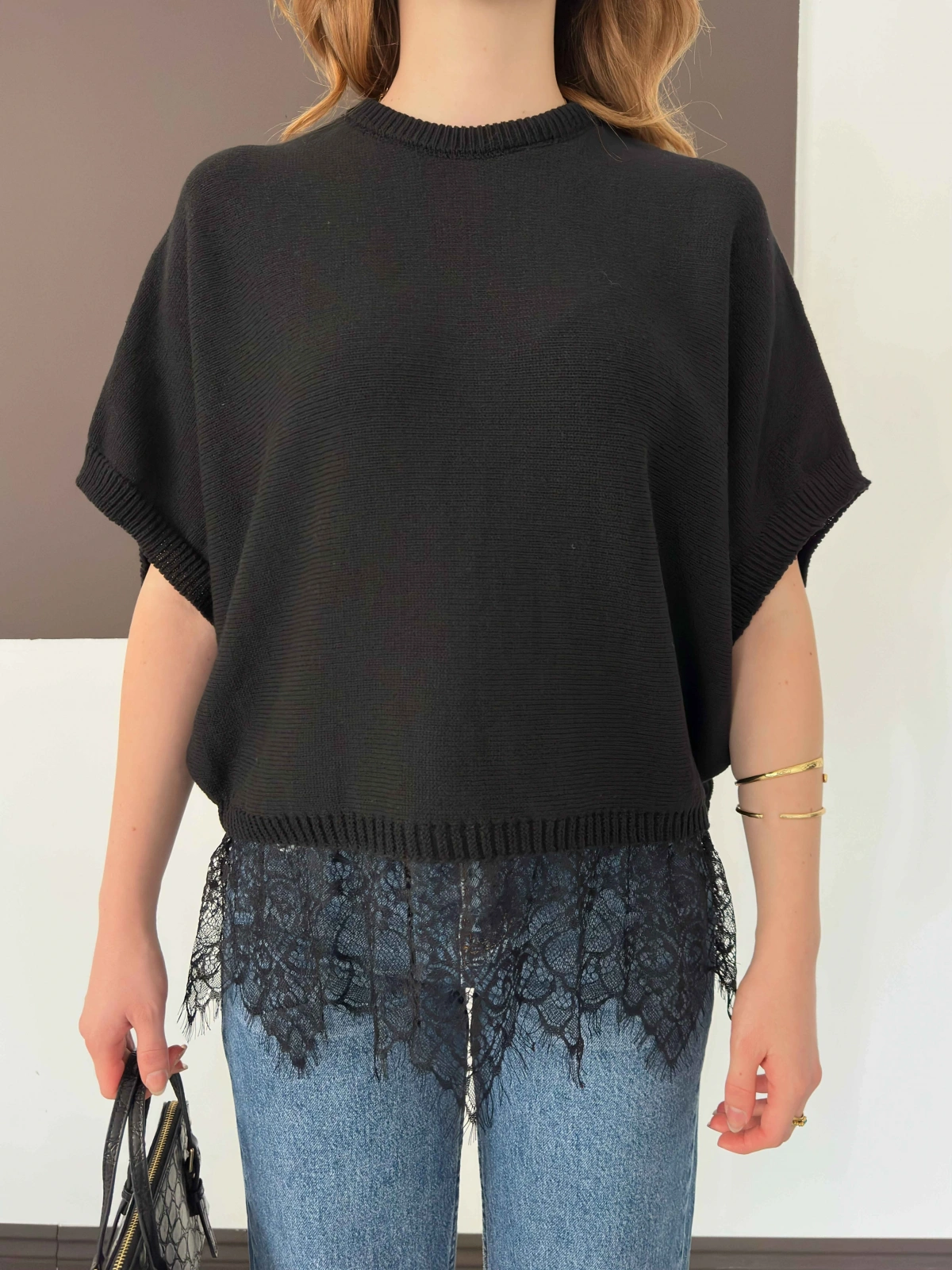 Etek Ucu Dantelli Oversize Triko Bluz Siyah