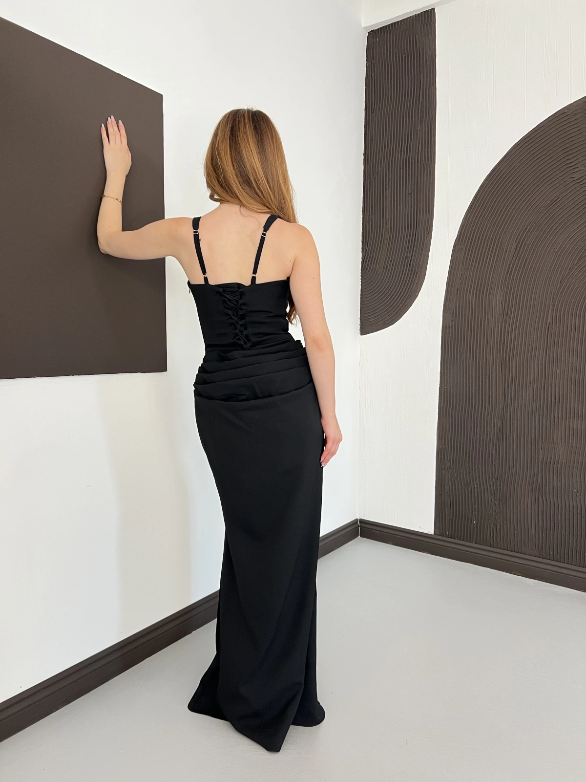 Korse Detaylı Kare Yaka Drapeli Elbise Siyah