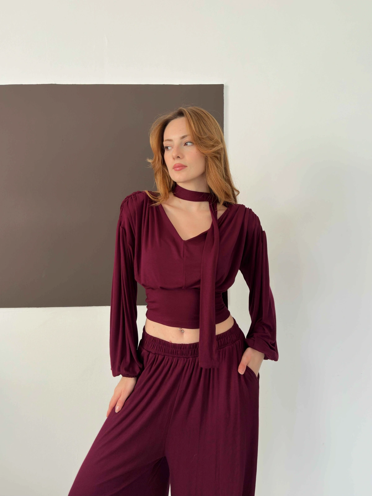 Omuz Vatkalı Fular Detaylı Modal Takım Bordo