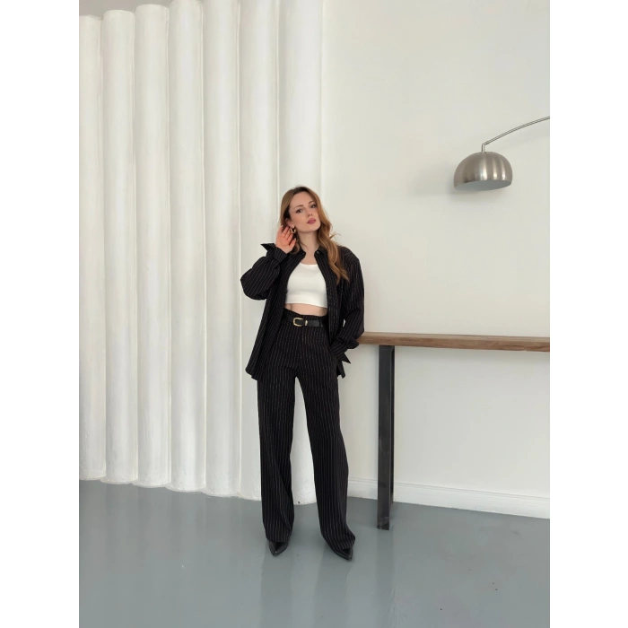 Çizgi Detaylı Gömlekli Takım Siyah