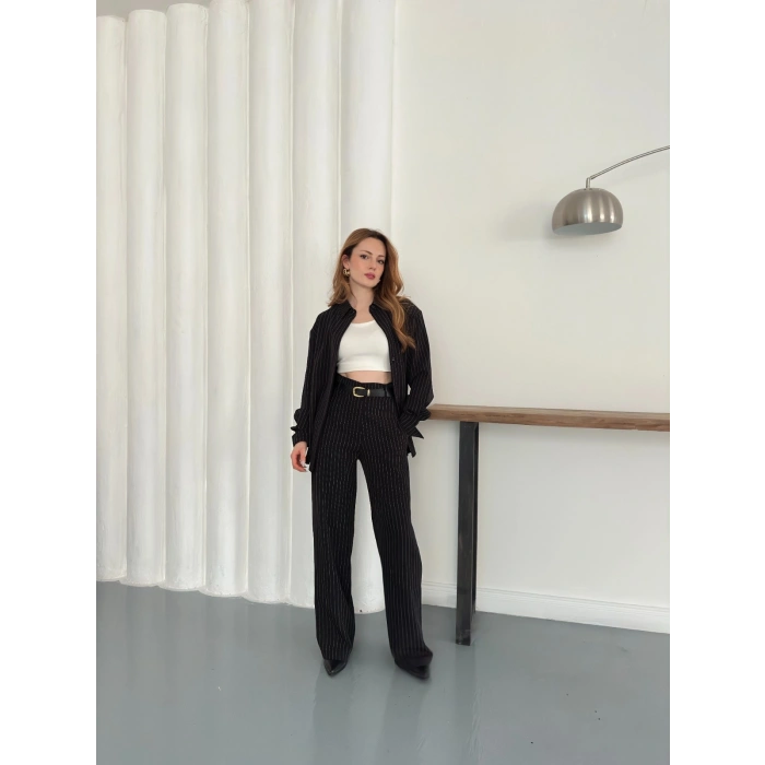 Çizgi Detaylı Gömlekli Takım Siyah