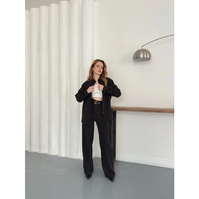 Çizgi Detaylı Gömlekli Takım Siyah