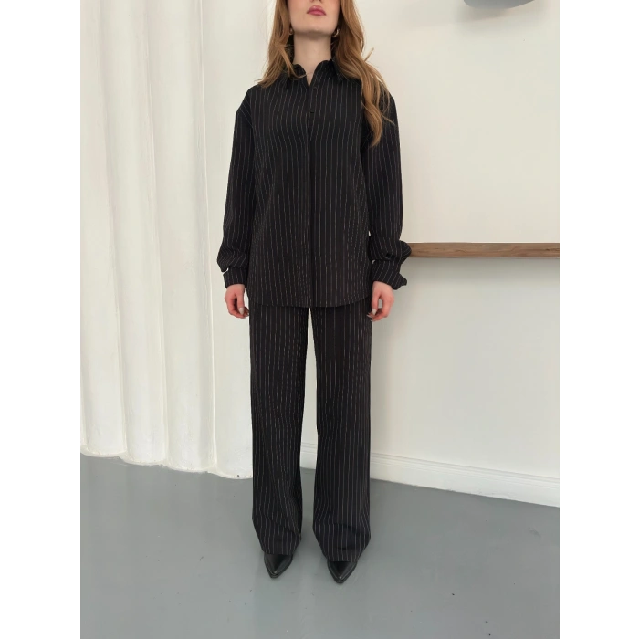 Çizgi Detaylı Gömlekli Takım Siyah
