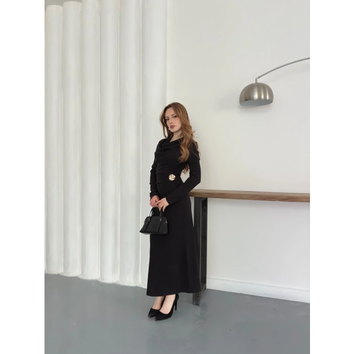 Aksesuar Detaylı Uzun Kol Elbise Siyah