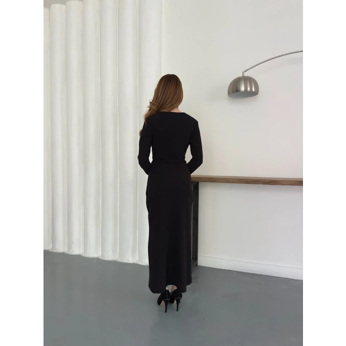 Aksesuar Detaylı Uzun Kol Elbise Siyah