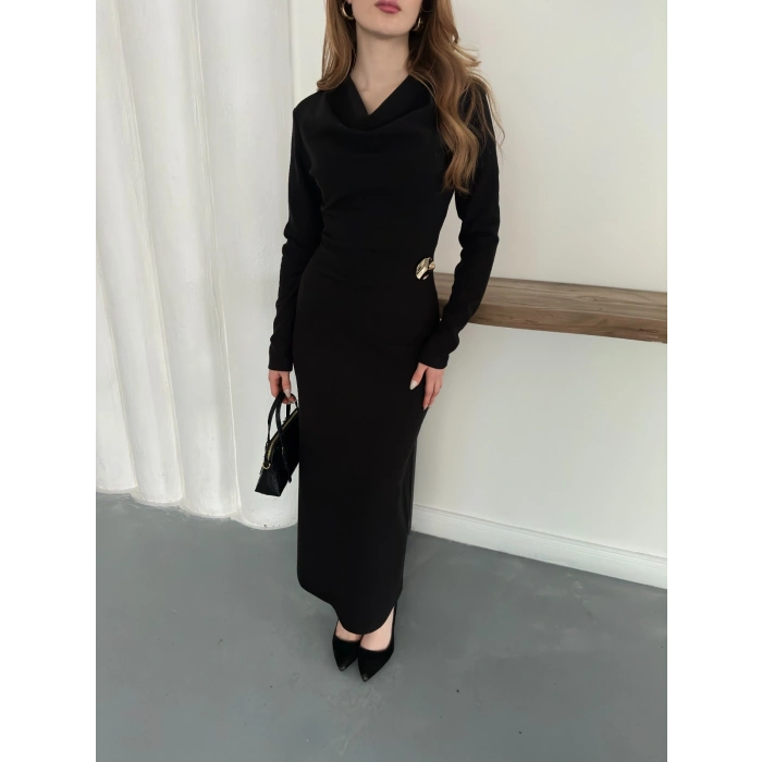 Aksesuar Detaylı Uzun Kol Elbise Siyah