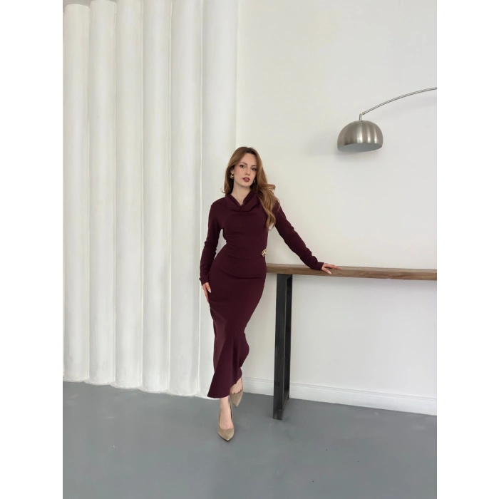 Aksesuar Detaylı Uzun Kol Elbise Bordo