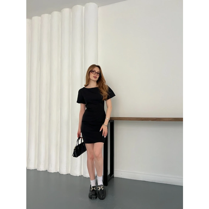 Cep Detaylı Arkası Fermuarlı Mini Elbise Siyah