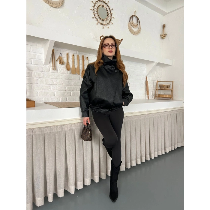 Yüksek Yaka Cepli Deri Ceket Siyah