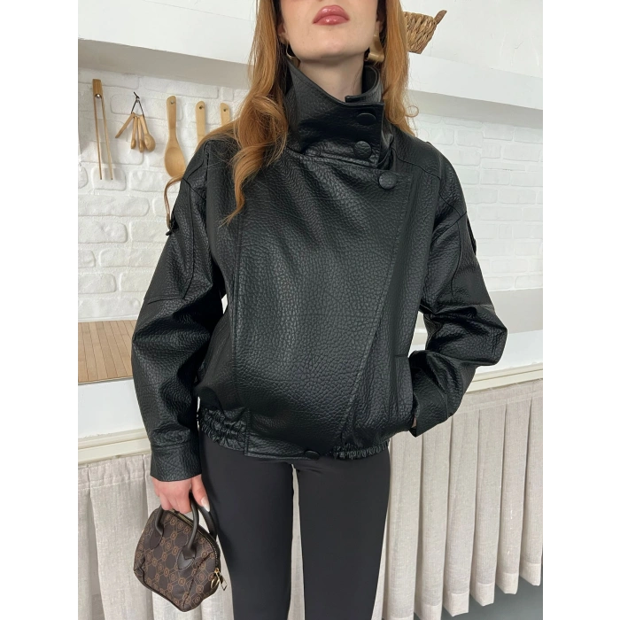 Yüksek Yaka Cepli Deri Ceket Siyah