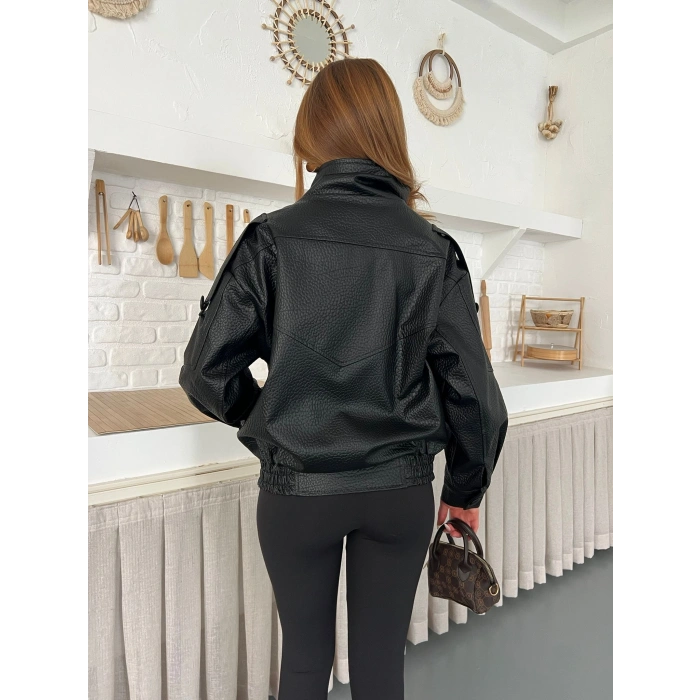 Yüksek Yaka Cepli Deri Ceket Siyah