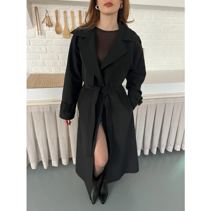 Kemer ve Manşet Detaylı Uzun Trençkot Siyah