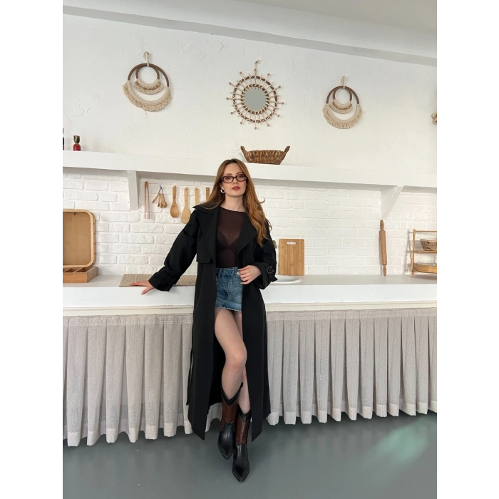 Kemer ve Manşet Detaylı Uzun Trençkot Siyah