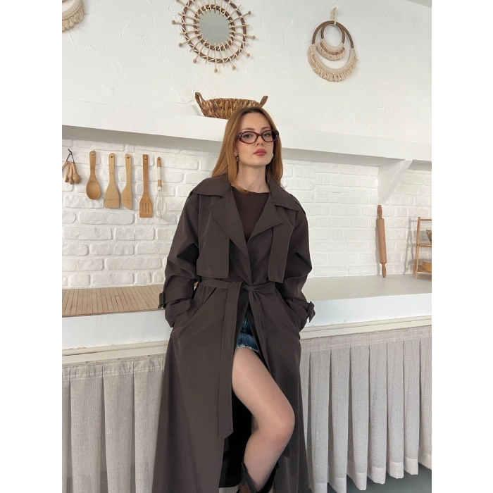 Kemer ve Manşet Detaylı Uzun Trençkot Kahve